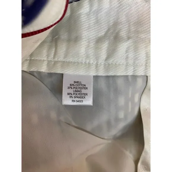 Banana Republic  Shorts Blue Square Pattern Preppy -- Size 8 - Picture 7 of 9